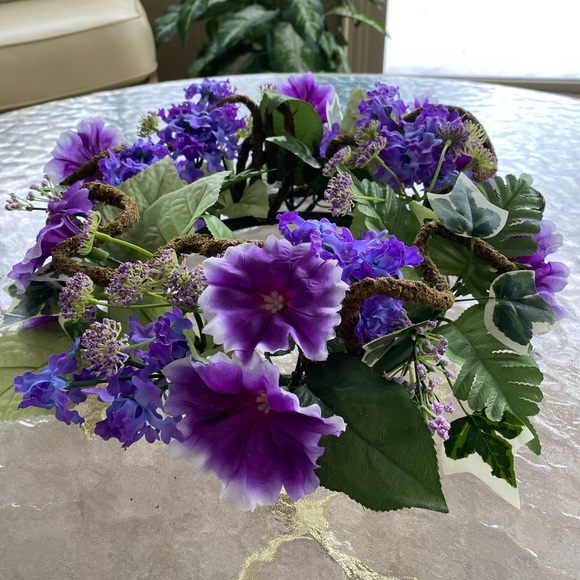 Gorgeous Silk Flowers - purple hues - Picture 4 of 6